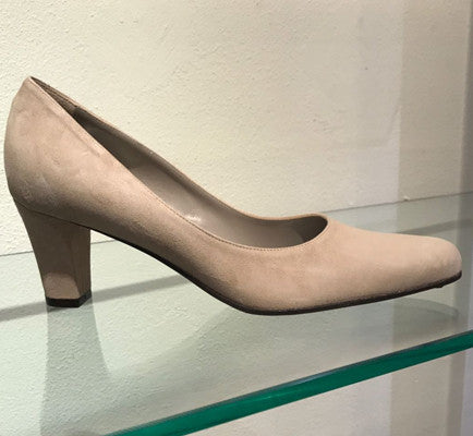 2735-2 Camo Suede Pump Sabbia (zandkleur)