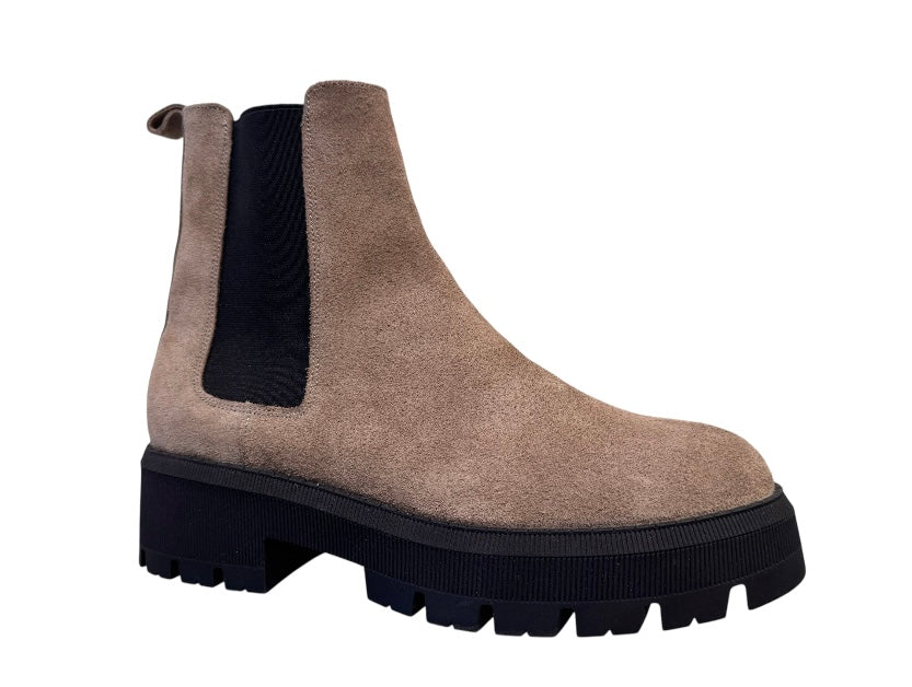 2264 Chelsea Boot Taupe